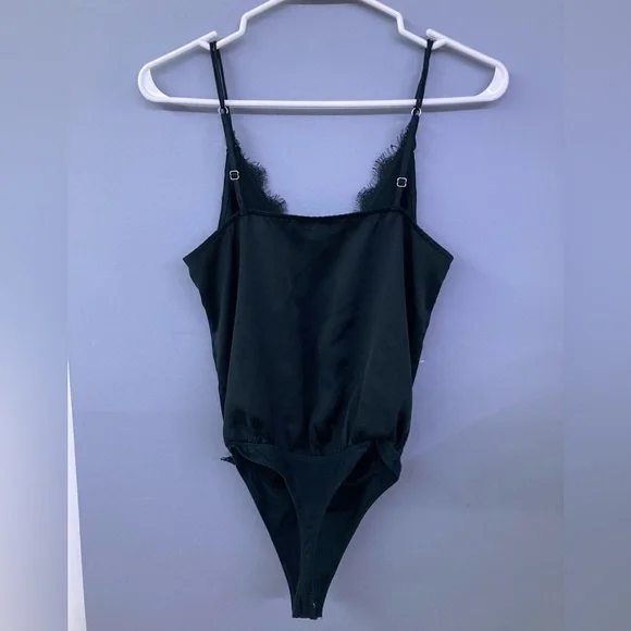 Abercrombie & Fitch Black Stain Floral Lace Sleeveless Bodysuit - Picture 9 of 10